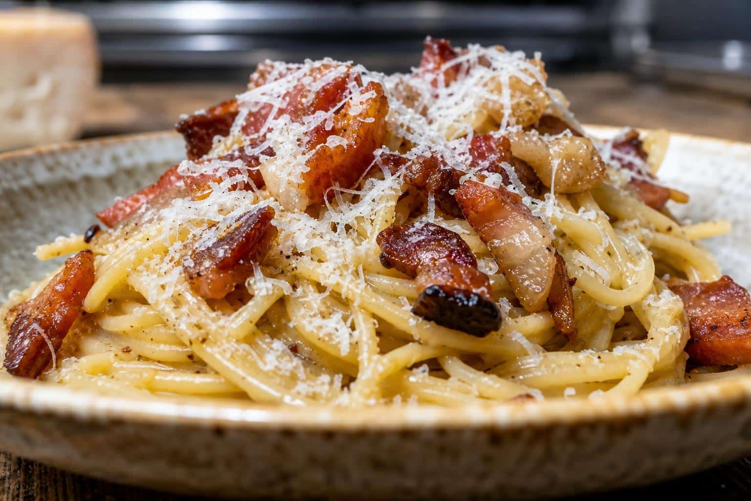 Carbonara authentique italienne: pas de creme! découvrez la recette authentique de la carbonara italienne sans crème, préparée avec des ingrédients simples pour un goût traditionnel et savoureux.